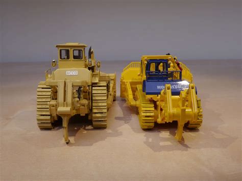 Modellismo Veicoli Dozer Acco Vs Komatsu D575 A