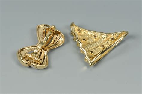 Lot 3088216 Two 14k And Diamond Necklace Enhancers Case Auctions