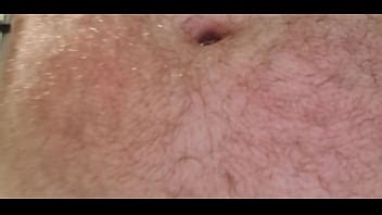 Desvistiéndose en el vestuario polla arrugada buena cámara lenta y primeros planos XVIDEOS