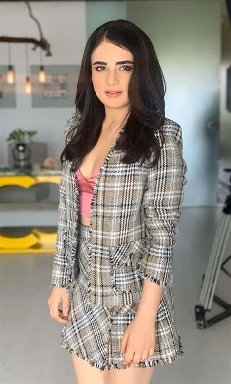 21 Hot Photos Of Radhika Madan In Stylish Outfits Actress From Kuttey Angrezi Medium And