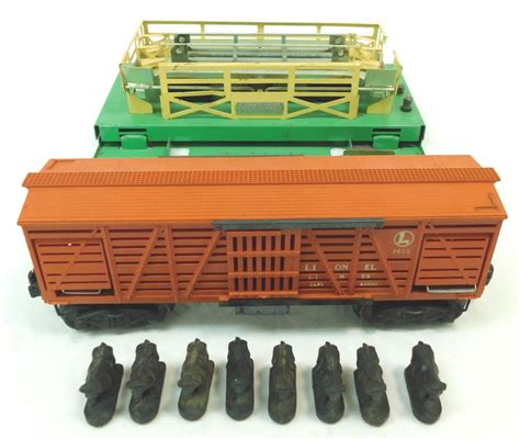 Used Lionel Operating Cattle Car And Corral With Boxes