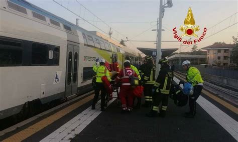 Allarme In Stazione Ragazzo Investito Dal Treno Mbnews