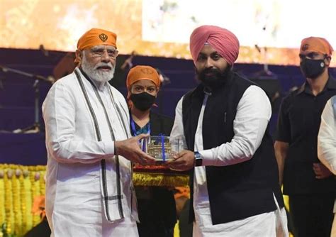 Pm Participates In The Celebrations Of 400th Parkash Purab Of Sri Guru Tegh Bahadur Ji At Red Fort