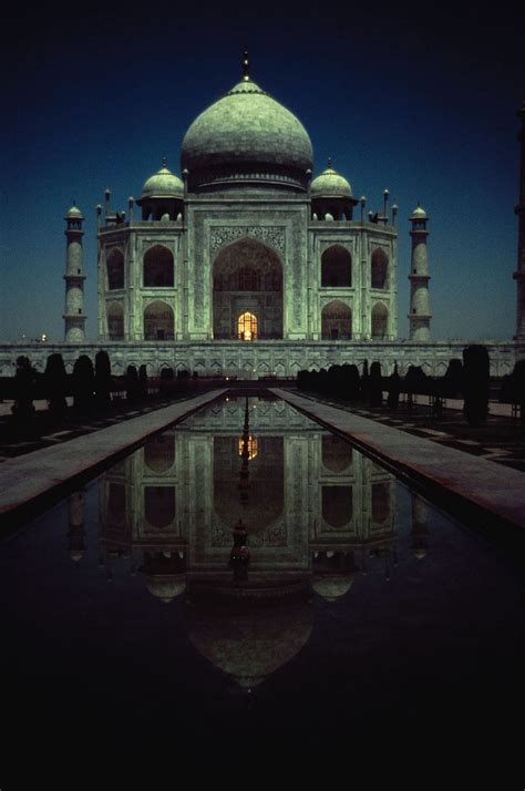 Taj Mahal At Night Wallpaper D