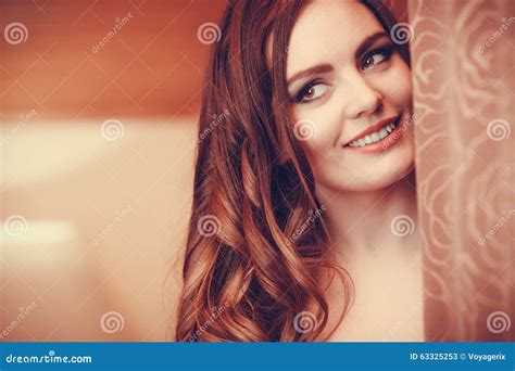 Portret Van Sexy Sensuele Jonge Vrouw In Lingerie Stock Afbeelding