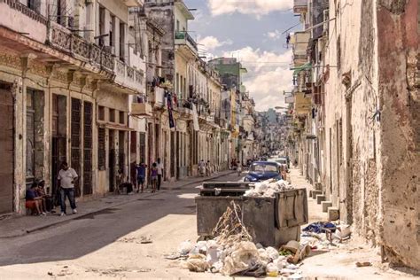 Otro derrumbe en La Habana Vieja genera fuertes críticas hacia las