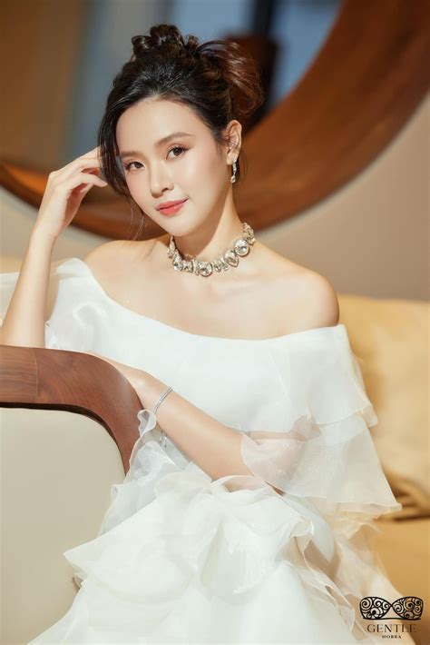 Tổng hợp ảnh Midu bikini flex body nuột nà nóng bỏng