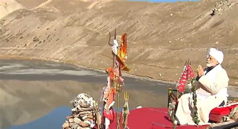 Uttarakhand Pm Modi Offers Prayers At Parvati Kund In Pithoragarh