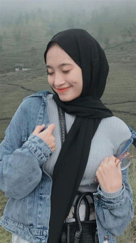 Pin Oleh Abby Dua Di Simpan Cepat Di 2024 Foto Gadis Cantik Gadis