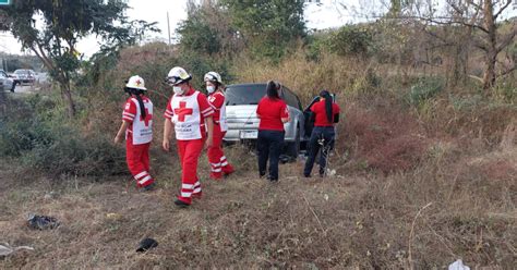 Abandonada Y Sin Tripulantes Localizan Camioneta Accidentada En La