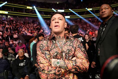 Conor Mcgregor Fellation Forcée Baiser Agressif La Star Du Mma