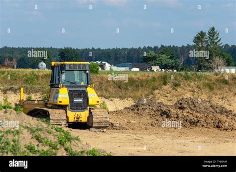 Komatsu bulldozer hi-res stock photography and images - Alamy