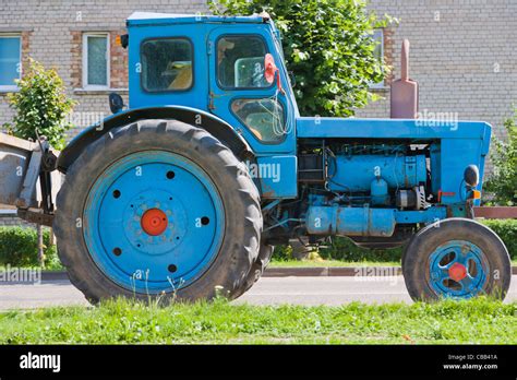 Russian Starting A Diesel Tractor