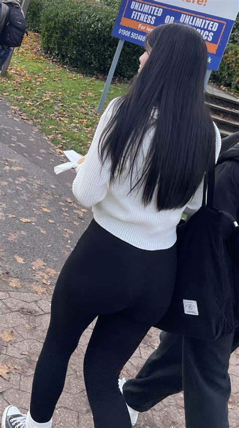 Sexy Tight Ass Babe In Black Leggings OC Spandex Leggings Yoga Pants Forum