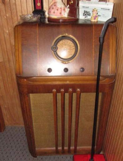 Vintage Floor Model Radio