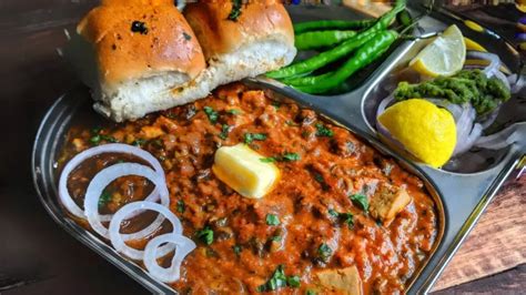 Easy Way To Make Delicious Paneer Pav Bhaji In Hindi 35 M