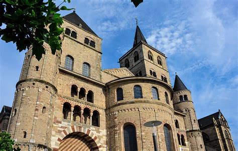 Mit Bussen Und Z Gen Zur St Dtetour Nach Trier