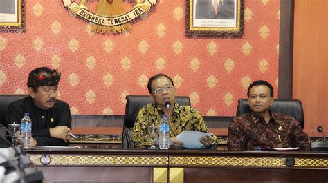 Gubernur Koster Konsisten Tolak Reklamasi Teluk Benoa Kilas Bali