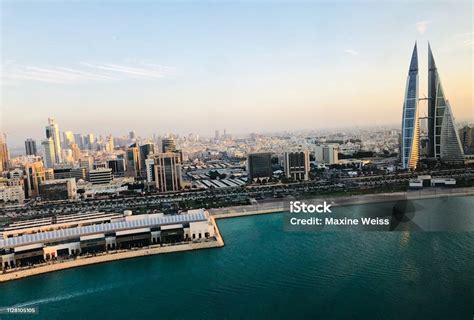 Manama Skyline Stock Photo - Download Image Now - Bahrain, Manama ...