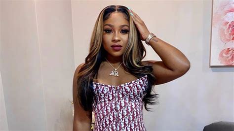 ‘i Thought You Was Your Mom Reginae Carter Stuns In Sexy Corset Top Fans Confuse Her For Mom