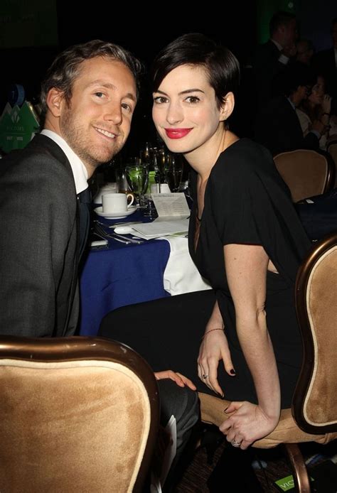 Matrimonio Activista Anne Hathaway Y Su Marido Adam Shulman