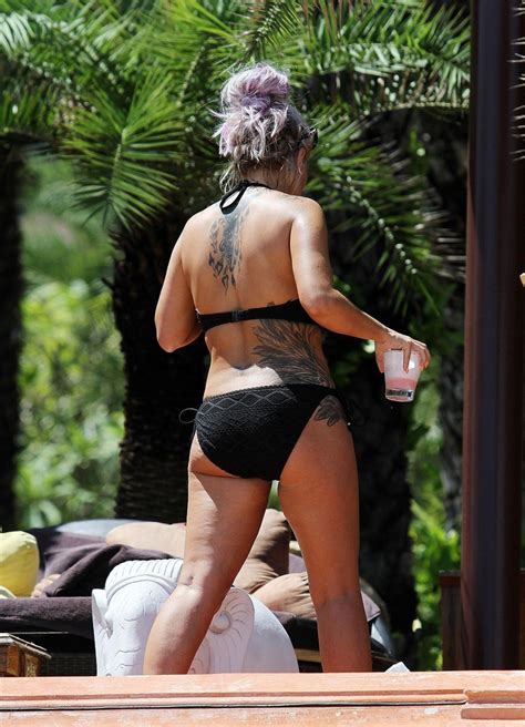 Kerry Katona In Bikini On Vacation In Thailand October Hawtcelebs