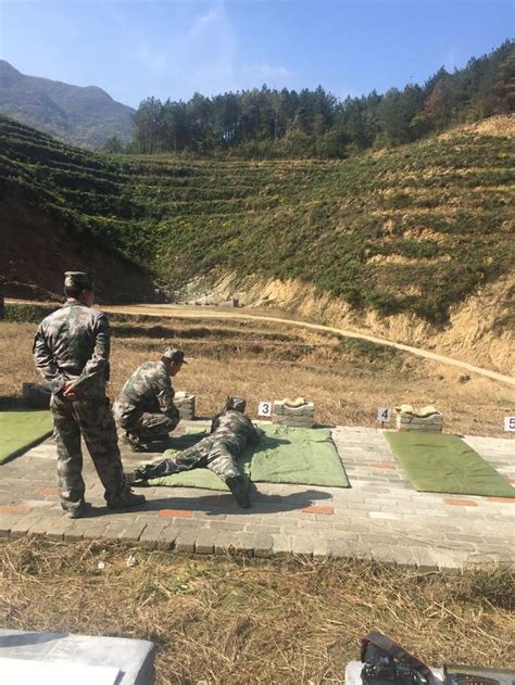 實拍某地民兵應急分隊打靶訓練現場 每日頭條