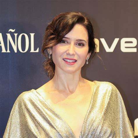 Del vestido dorado de Díaz Ayuso al traje azul de Ana Botella todos