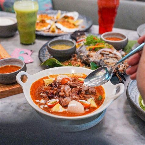 Jaminan Halal Ini Tempat Bukber Di Pik Yang Seru Dan Hits Nibble