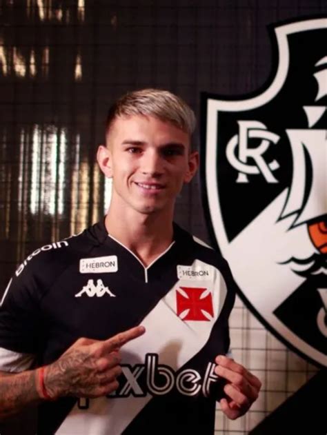 ESTREIA Veja a provável escalação do Vasco contra o River Plate