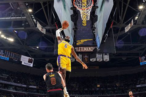 Lebron James Logra Su Sexto Triple Doble En La Temporada Y Los Lakers