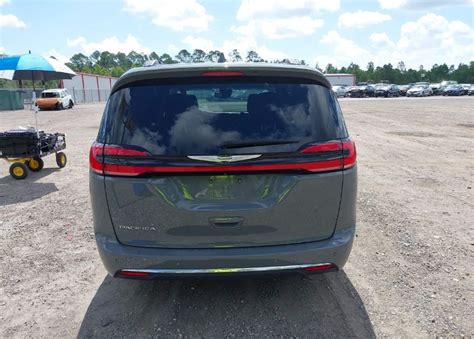 CHRYSLER PACIFICA 2022 LIFT KLAPA TYLNA ZDERZAK TYLNY LAMPY Mińsk