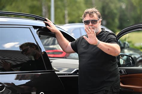 Kviff Russell Crowe Přicestoval Do Karlových Varů Na Mff Kv