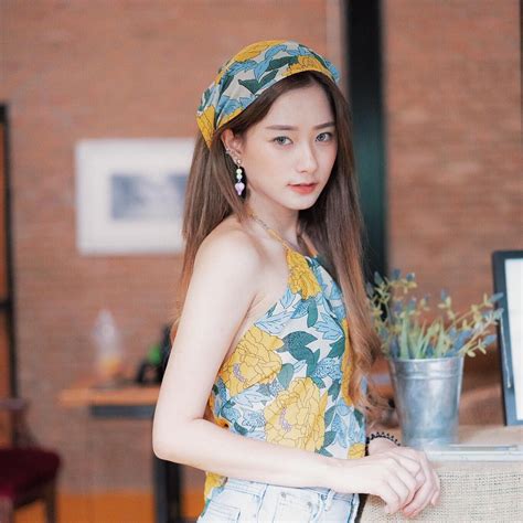 Hot girl Thái Lan sinh năm 1997 có gương mặt xinh xắn giống hệt Krystal Fx