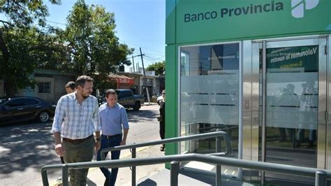 El Intendente Andr S Watson Y El Presidente Del Banco Provincia