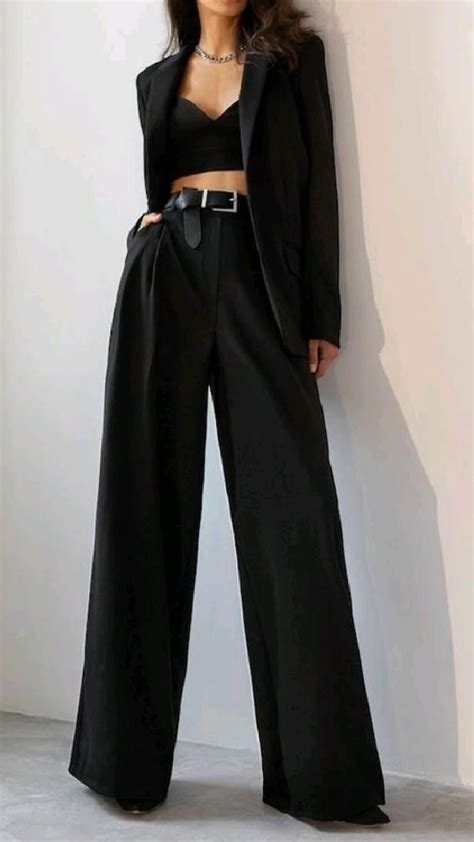 Pin de lala em Pins criados por você Terno feminino Looks casuais