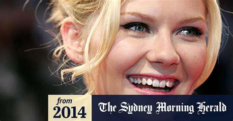 Video Kirsten Dunst Blames Apple For Nude Hacking