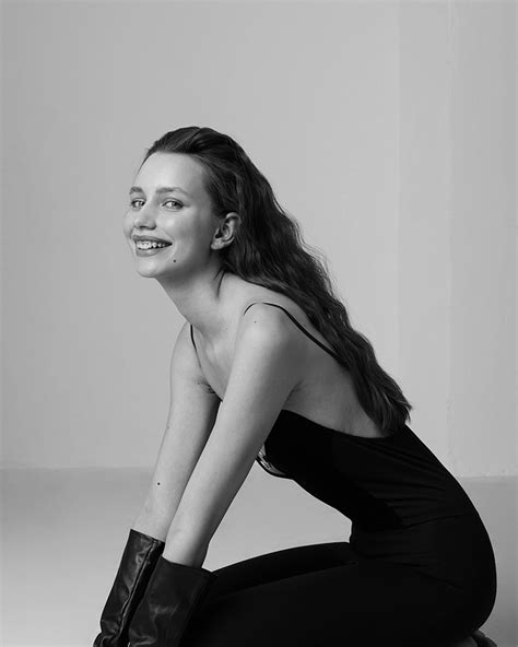 Oliwia Sokołowska - WAVE