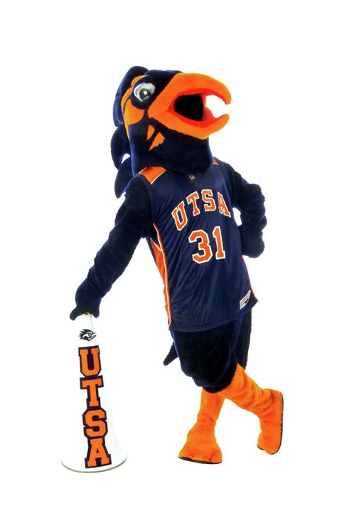 Students of combined UT-RGV battle over mascot