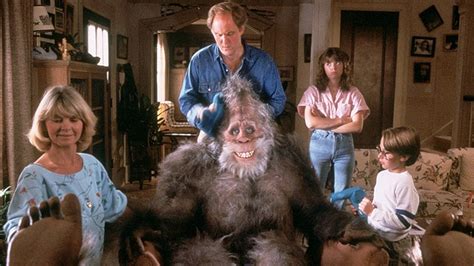 Greatest Movie Themes: LOVE LIVES ON (HARRY AND THE HENDERSONS, 1987)