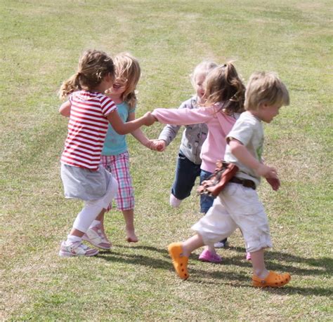 joys  boys ring   rosy