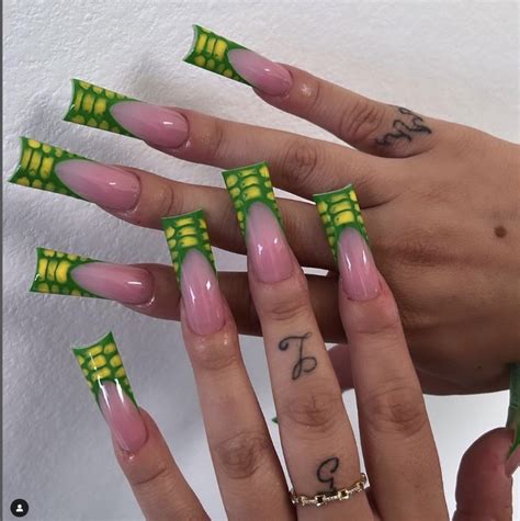 Make A Splash With 45 Duck Shaped Nail Designs