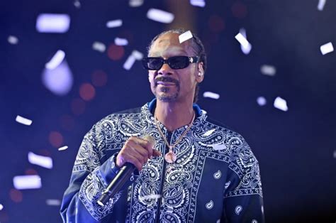 Snoop Dogg Acquires Death Row Records, Twitter Salutes The Doggfather