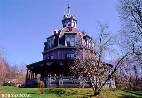 The Ultimate Victorian: The Octagon House | smallhousepress