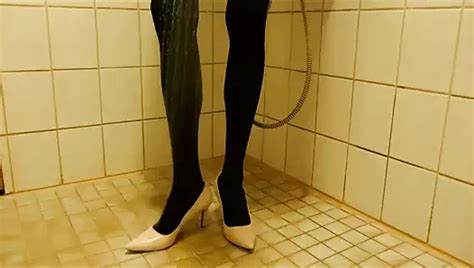 Pissing In Nude Stiletto High Heels Wearing Pantyhose XHamster