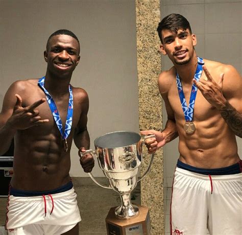 Pin de Elica Viana em Crush Vinicius jr Jogadores seleção brasileira