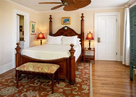 Guest Rooms - Key West, FL Accommodations — The Gardens Hotel Key West