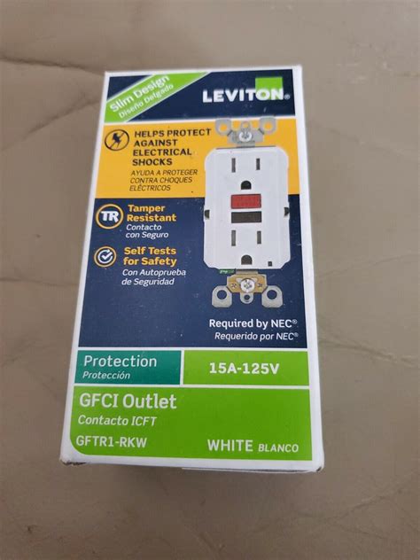 Leviton 15 Amp 125 Volt Self Test Tamper Resistant Gfci Outlet White Ebay