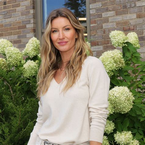 Gisele Bündchen looks radiant as she showcases tiny baby bump in bikini
