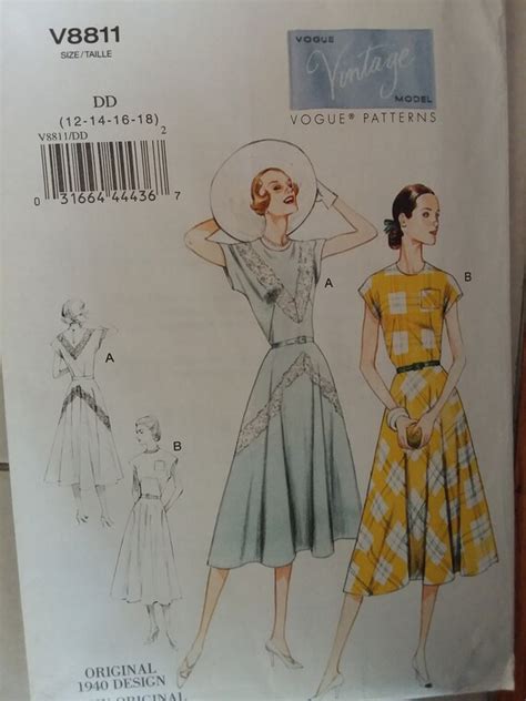 Vintage Vogue Dress Pattern 8811 Size 4 12 Bust Etsy